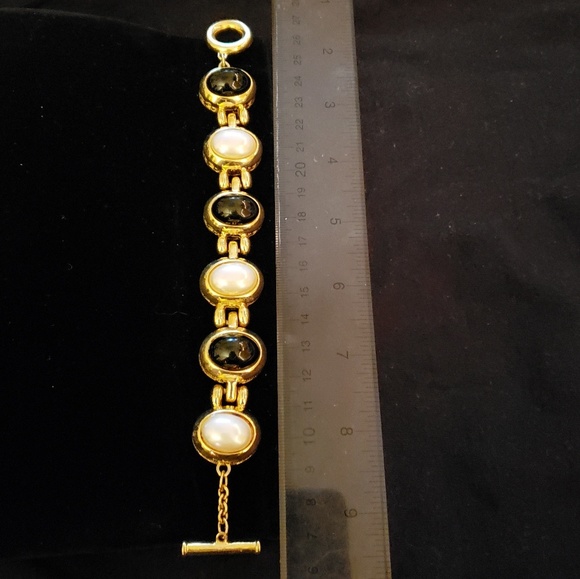 Pearl and Onyx Gem Link Bracelet - Picture 3 of 3